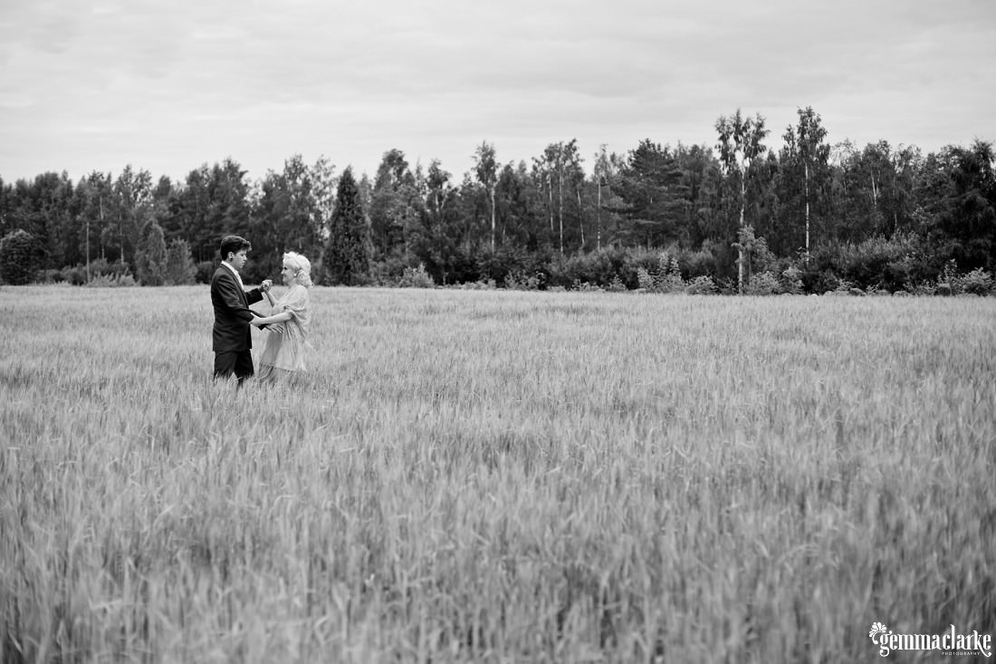 gemma-clarke-photography_mikkeli-wedding_country-wedding-finland_vintage-wedding-finland_emilia-and-ville_0033