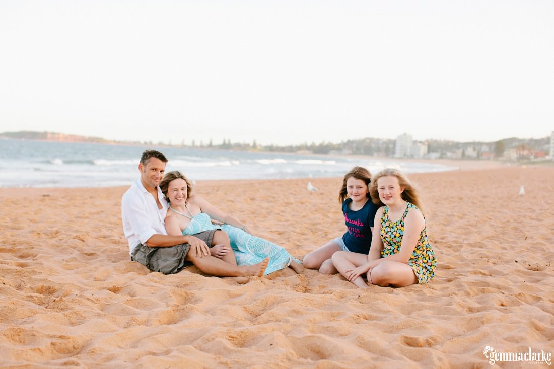 gemma-clarke-photography_beach-engagement-photos_family-photos-sydney_paul-and-dee_0011